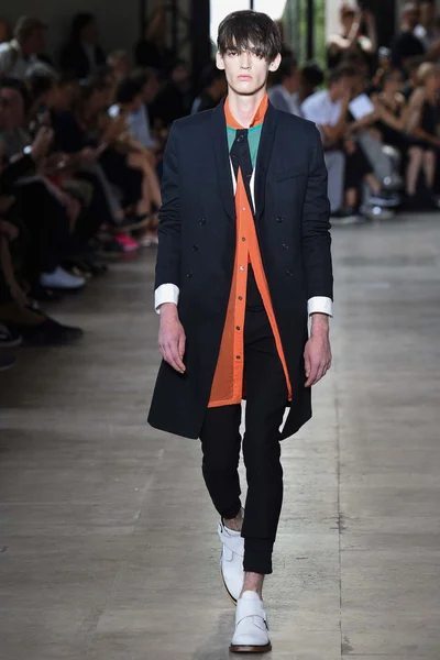 Look 1